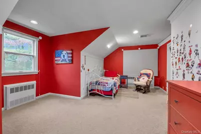 1339 E Boxwood Drive E, Hewlett, NY 11557 - Photo 17