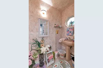 1339 E Boxwood Drive E, Hewlett, NY 11557 - Photo 13