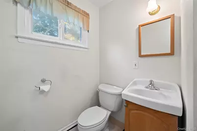2129 Sycamore Avenue, Ronkonkoma, NY 11779 - Photo 21
