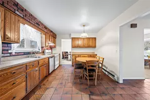 2129 Sycamore Ave, Ronkonkoma, NY 11779 - Photo 9