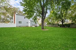 2129 Sycamore Ave, Ronkonkoma, NY 11779 - Photo 27