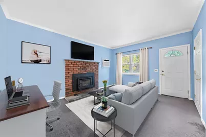 2129 Sycamore Avenue, Ronkonkoma, NY 11779 - Photo 13