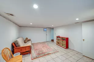 38 High St, Roslyn Heights, NY 11577 - Photo 17