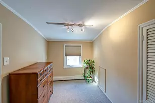 38 High St, Roslyn Heights, NY 11577 - Photo 15