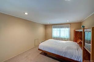 38 High St, Roslyn Heights, NY 11577 - Photo 13