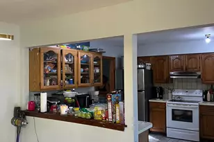 60 New Hampshire Ave, Bay Shore, NY 11706 - Photo 11