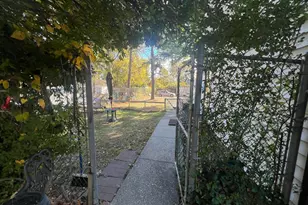 60 New Hampshire Ave, Bay Shore, NY 11706 - Photo 39