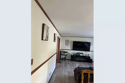 60 New Hampshire Avenue, Bay Shore, NY 11706 - Photo 7