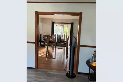 60 New Hampshire Avenue, Bay Shore, NY 11706 - Photo 9