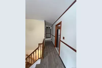 60 New Hampshire Avenue, Bay Shore, NY 11706 - Photo 5