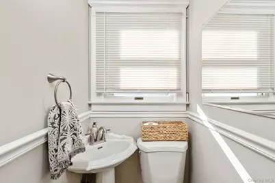 108 Jayne Avenue, Patchogue, NY 11772 - Photo 17