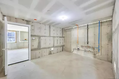 322 Miller Avenue, Freeport, NY 11520 - Photo 47