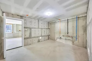 322 Miller Ave, Freeport, NY 11520 - Photo 47