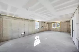 322 Miller Ave, Freeport, NY 11520 - Photo 45