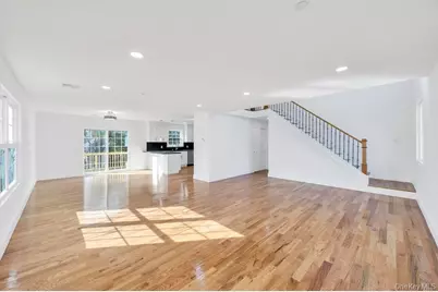 322 Miller Avenue, Freeport, NY 11520 - Photo 13