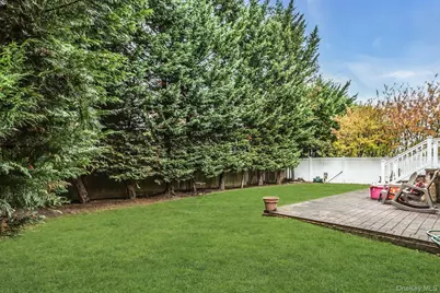 1716 Monroe Avenue, Seaford, NY 11783 - Photo 27