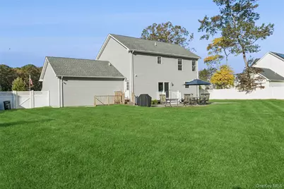 16 Mastro Court, Calverton, NY 11933 - Photo 27