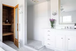 105 Waterview Dr, Southold, NY 11971 - Photo 21