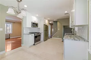 17 Cedar Dr, Farmingdale, NY 11735 - Photo 7