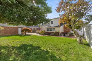 17 Cedar Dr, Farmingdale, NY 11735 - Photo 19