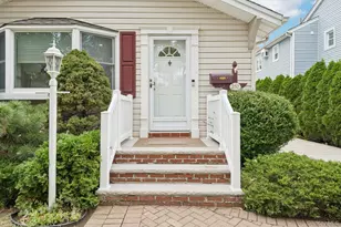 257 Bryant Ave, Floral Park, NY 11001 - Photo 3