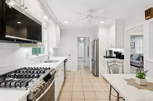 257 Bryant Ave, Floral Park, NY 11001 - Photo 9