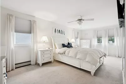 257 Bryant Avenue, Floral Park, NY 11001 - Photo 13