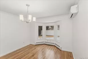 1016 Oaks Dr, Franklin Square, NY 11010 - Photo 7