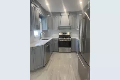 1016 Oaks Drive, Franklin Square, NY 11010 - Photo 5