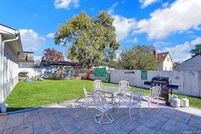 11 W 2nd Street, Deer Park, NY 11729 - Photo 5