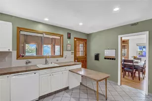 11 W 2nd St, Deer Park, NY 11729 - Photo 17