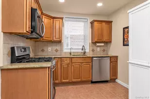 290 Atlantic Ave, East Rockaway, NY 11518 - Photo 5