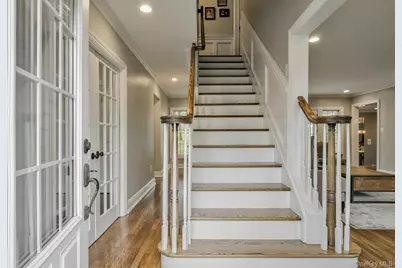 9 Monfort Drive, Huntington, NY 11743 - Photo 5