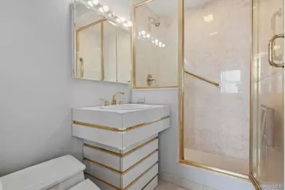 27110 Grand Central Parkway #27W, Floral Park, NY 11005 - Photo 17