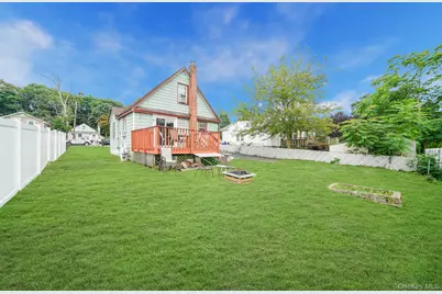 22 Highview Drive, Selden, NY 11784 - Photo 27