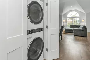 512 Breton Wy, Glen Cove, NY 11542 - Photo 13