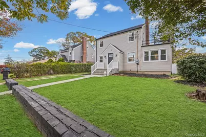 72 Woodside Avenue, Freeport, NY 11520 - Photo 3