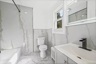 72 Woodside Avenue, Freeport, NY 11520 - Photo 21