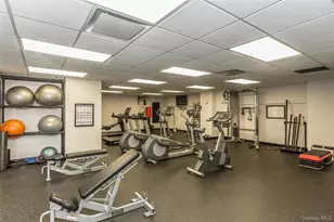 25 Neptune Blvd, Long Beach, NY 11561 - Photo 17