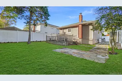 416 Fir Grove Road, Ronkonkoma, NY 11779 - Photo 19