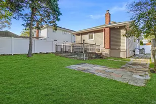 416 Fir Grove Rd, Ronkonkoma, NY 11779 - Photo 19