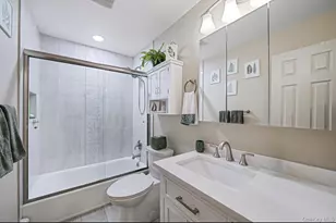 44 Lenox St, Lindenhurst, NY 11757 - Photo 11