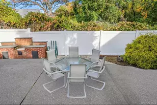 44 Lenox St, Lindenhurst, NY 11757 - Photo 13