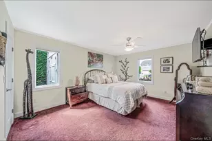 25 Harbor Ct, Copiague, NY 11726 - Photo 21