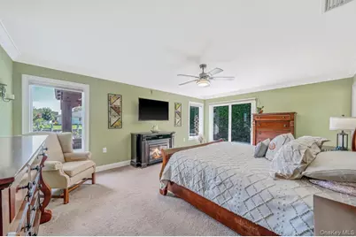 25 Harbor Court, Copiague, NY 11726 - Photo 17