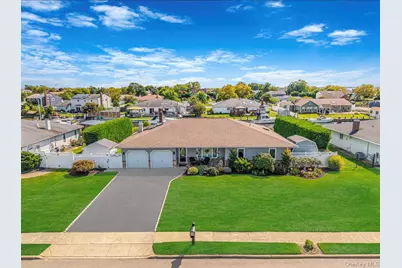 25 Harbor Court, Copiague, NY 11726 - Photo 1