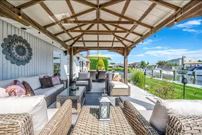 25 Harbor Court, Copiague, NY 11726 - Photo 25