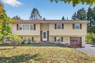 37 Carnation Dr, Nanuet, NY 10954 - Photo 3