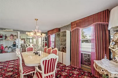 697 N Fulton Avenue, Lindenhurst, NY 11757 - Photo 9