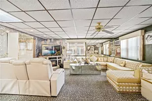 697 N Fulton Ave, Lindenhurst, NY 11757 - Photo 17